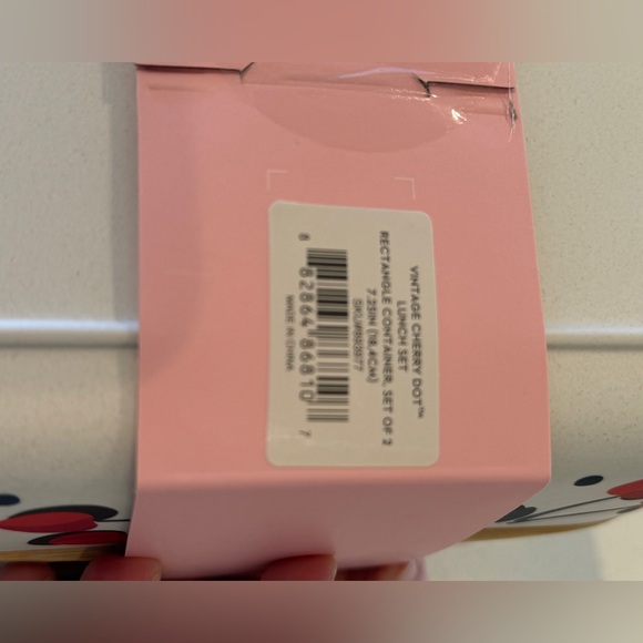 β οΈ Kate Spade Cherry Bento Box set π - Picture 8 of 10